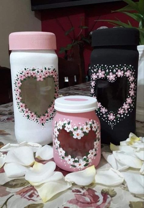 Recycle Bottles, Bottles Decoration Diy, Clay Toys, Toples Kaca, Glass Bottle Diy, Astuces Diy, Diy Glass Bottle Crafts, Jar Art, Diy Jar Crafts