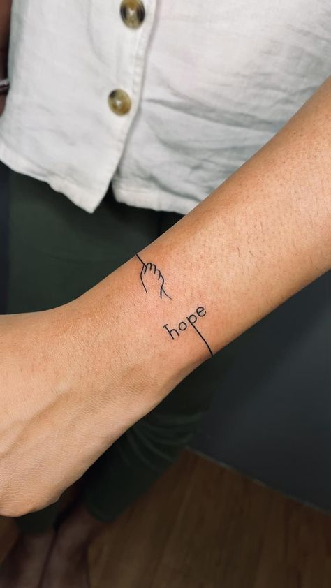 Hope Tattoo Design Art Flash Tattoo, Word Tattoo Ideas, Tattoo Font For Men, Line Art Tattoo, Hope Tattoo, Tattoo Design For Hand, Tato Minimal, Simple Tattoos For Guys, Line Art Minimalist