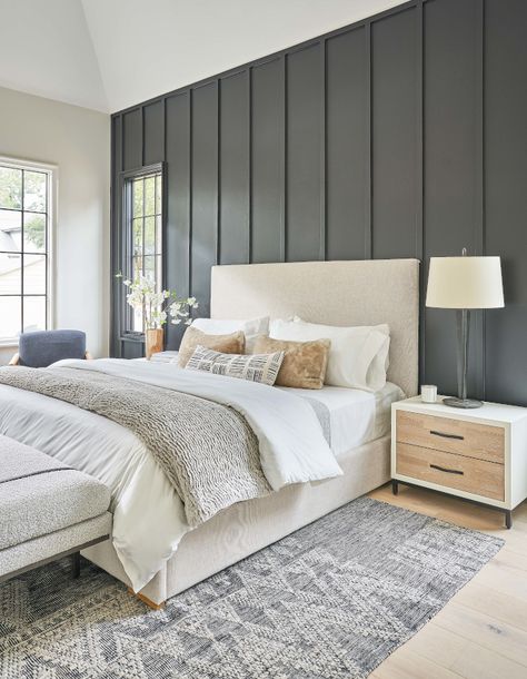 Feature Wall Bedroom, Bedroom Updates, Accent Walls In Living Room, Accent Wall Bedroom, Spare Bedroom, Hallway Ideas, Remodel Bedroom, Master Bedrooms Decor, Dream Bedroom