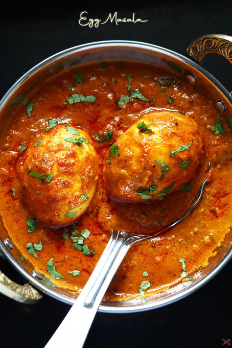 Masala Egg Curry, Egg Tomato Recipes, Egg Masala Indian Style, Masala Eggs, Khana Picture, Egg Masala Recipe, Tomato Egg Recipe, Indian Egg Curry, Egg Boil