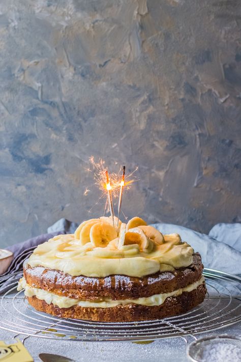 Banana Cake with mascarpone frosting. Perfect for birthdays and for a change to Victoria sponge or chocolate cake - ProperFoodie Unconventional Birthday Cakes, Banana Birthday Cake, Banana Birthday, Chocolate Videos, Easy Dessert Recipes Quick, Cake Mug, Banana Cake Recipe, Victoria Sponge, Dessert Cake Recipes