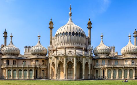 Queenslander House, Royal Pavilion, Pavilion Architecture, Brighton England, Georgian Architecture, Brighton Uk, Living Modern, Seaside Resort, House Museum