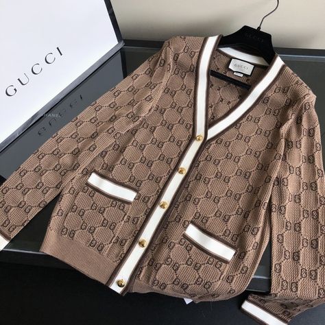 Luxury Brand Dresses, Luxury Brands Clothes, Luxury Brands Aesthetic, Hermes Clothes, Prada Style, Luxury Clothing Brands, Louis Vuitton Gucci, Mode Abaya, Expensive Clothes