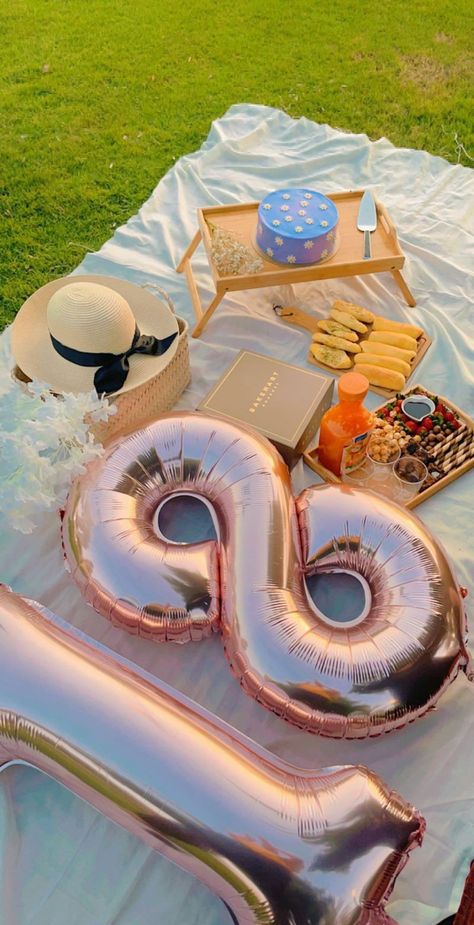 Debut Theme Ideas 18th Simple, 18th Birthday Theme Ideas, 18th Birthday Celebration Ideas, Cousin Birthday Quotes, Debut Theme Ideas, Birthday Theme Ideas, Birthday Decorations At Home, 18th Birthday Decorations, Happy Birthday 18th