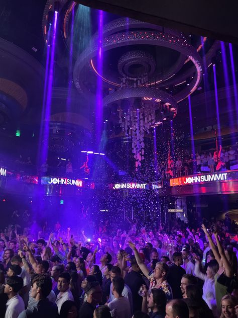 #VEGAS Clubbing In Vegas, Omnia Nightclub Las Vegas, Las Vegas 21st Birthday Aesthetic, Vegas Club Aesthetic, Vegas Night Aesthetic, Vegas Night Out, Vegas Girls Trip Aesthetic, Los Vegas Aesthetic, Las Vegas Casino Aesthetic