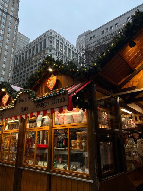 Chicago Aesthetic Christmas, Nyc Christmas Market, Chriskindlemart Chicago, Chicago Christmas Market, Christkindle Market Chicago, Christmas In Chicago Aesthetic, Winter In Chicago Aesthetic, Christmas Cafe Aesthetic, Christmas In The City Aesthetic