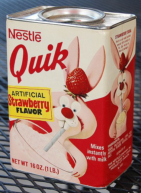 70's.                                                                                                                                                     More Essen, Nestle Quik, Soda Flavors, Nostalgic Candy, Strawberry Flavor, Childhood Memories 70s, Pink Milk, Vintage Blog, 80s Nostalgia