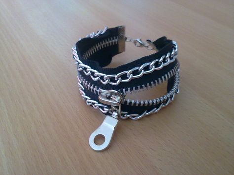 Bracelet Zip Bracelet, Alt Diy, Goth Diy, Punk Fashion Diy, Zipper Bracelet, Punk Diy, Diy Clothes Design, Concept Clothing, Diy Patches