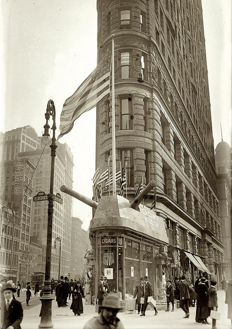 Recruiting Center 1917 | Flickr - Photo Sharing! Old New York City, Progressive Era, Photo New York, Old Nyc, Nyc History, Historic Pictures, Vintage Nyc, Flatiron Building, New York Vintage