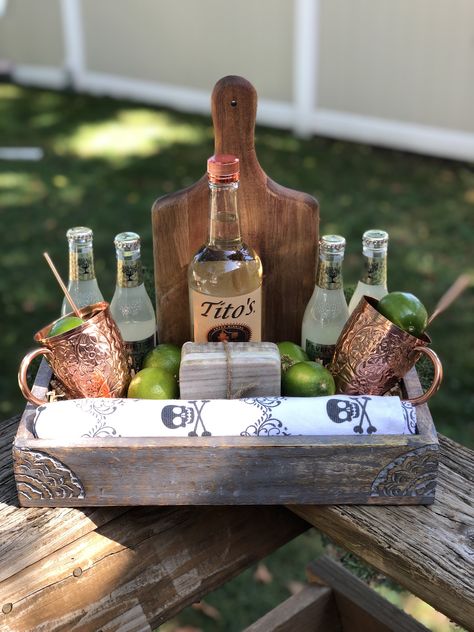 Moscow Mule Gift Basket, Alcohol Gift Baskets, Kentucky Mule, Auction Gift Basket Ideas, Fundraiser Baskets, Creative Gift Baskets, Auction Basket, Homemade Gift Baskets, Auction Baskets