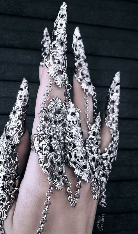 Hand Gloves, Fantasy Jewelry, Hand Jewelry, Fantasy Fashion, Diamond Bracelets, Costume Design, Body Jewelry, Statement Rings, Beautiful Jewelry