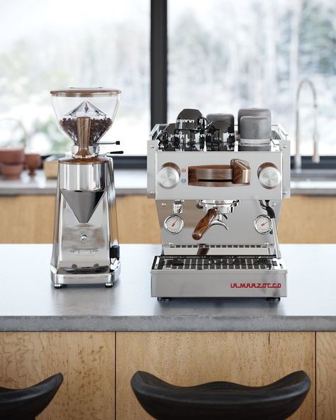 La Marzocco Home on Instagram: “The Linea Mini in Stainless & Walnut. Customize your dream home espresso machine using our Linea Mini Configurator. ⠀⠀⠀⠀⠀⠀⠀ ✨Tap the photo…” Espresso Machine Kitchen, Best Home Espresso Machine, Italian Espresso Machine, Espresso Macchiato, Commercial Espresso Machine, Espresso Machine Reviews, Home Espresso Machine, Best Espresso Machine, Home Coffee Stations