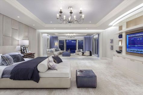 Contemporary master bedroom with sitting area, tray ceiling and purple and white decor Luxury Bedroom Interior Design, Luxury Bedroom Interior, Bedroom With Sitting Area, Dream Mansion, Modern Luxury Bedroom, Luxury Bedroom Design, Luxury Bedroom Master, Bedroom Layouts, Master Bedrooms Decor