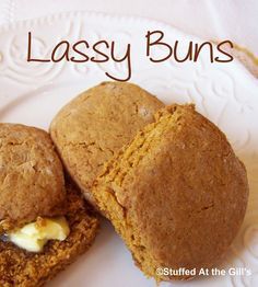 Lassy Buns, Molasses Buns, Tea Breads, Bun Recipes, Pretzel Dessert, Molasses Cookie, Newfoundland Recipes, Molasses Recipes, Potato Candy