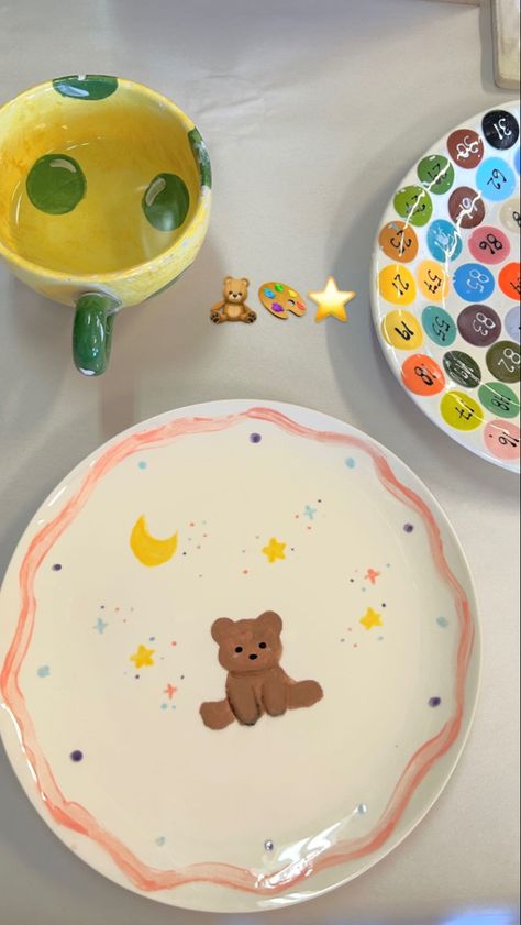 color me mine instagram story Bowl Color Me Mine, Diy Pottery Painting Bowl, Poterry Clay Ideas Painting, Cute Simple Pottery Painting Ideas, Color Me Mine Vase Ideas, Color Me Mine Designs, Baby Ceramic Painting Ideas, Ceramics Cute Ideas, Bear Pottery Painting