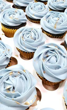 Light Blue Cake Wedding, Blue Sweets Aesthetic, Light Blue Aesthetic Food, Light Blue Gold Aesthetic, Pale Blue Cupcakes, Blue Bridal Shower Cupcakes, Light Blue And Gold Decorations Party, Cupcake Aesthetic Pastel, Blue Gold Cupcakes