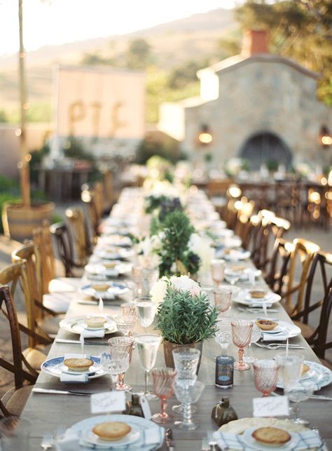 French garden inspired wedding | Southern California wedding | Photo by Braedon Flynn | Read more - http://www.100layercake.com/blog/?p=67357 Herb Centerpieces, Herb Wedding, Outdoor Dinner Party, Vasos Vintage, Wedding Locations California, Plant Centerpieces, Random Decor, Pot Decor, Provence Wedding