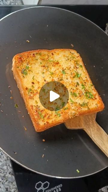 Bread Recipes Spicy, Evening Snacks With Bread, Easy Sandwich Recipes Vegetarian Indian, Bread Snacks Indian, Easy Evening Snacks Indian, Easy Spicy Snack Recipes, Starters Recipes Vegetarian, Bread Recipes Indian, Cheese Garlic Bread Recipe