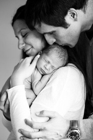 Newborn Baby Photo Ideas, Baby Photo Ideas, Newborn Family Pictures, Baby Boy Newborn Pictures, Baby Boy Newborn Photography, Foto Newborn, Newborn Photography Boy, Newborn Family Photography, Baby Fotografie