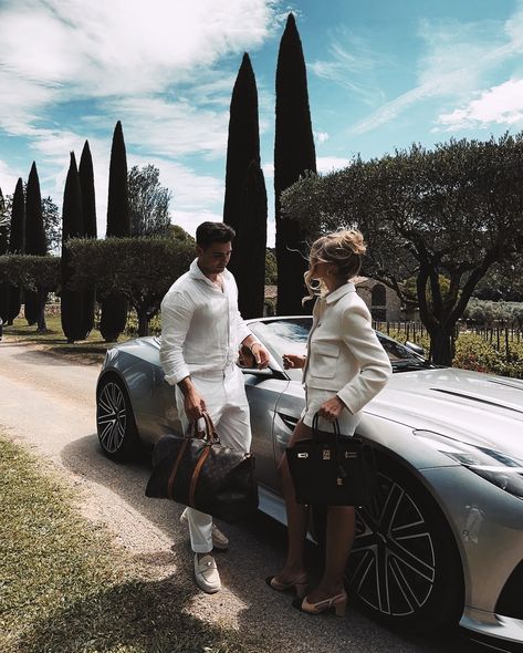 Couple Goal Luxurious, Rich Couple Goals Classy, Cap Doi, Rich Couple, Luxury Lifestyle Couple, Classy Clothing, Money Lifestyle, Luxury Couple, Royal Elite