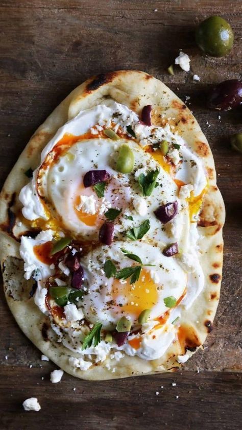 Turkish Eggs, Flexitarian Diet, Tiffani Thiessen, God Mat, Idee Pasto Sano, Gordon Ramsay, Turkish Recipes, An Egg, Egg Recipes