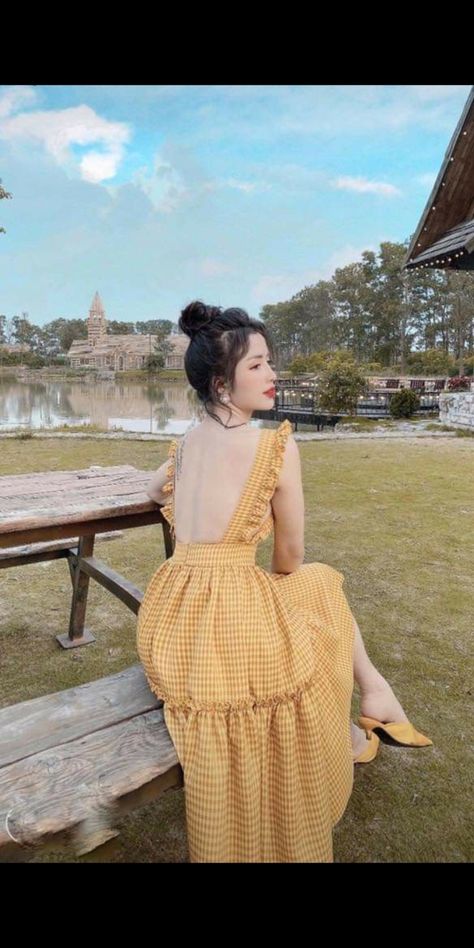 Yellow Picnic Dress, Western Dresses For Girl, Breastfeeding Fashion, Cute Skirt Outfits, Trendy Dress Outfits, Woman Suit Fashion, Classy Dress Outfits, Diy Couture, Western Dresses