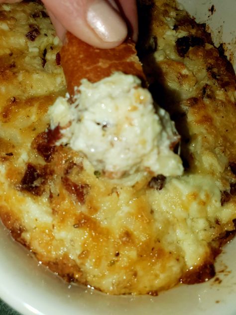 Swiss Bacon Dip, Swiss Cheese Dip Recipes, Swiss Cheese Appetizers, Swiss Cheese Dip, Swiss Cheese Quiche, Delish Appetizers, Ketovore Recipes, Swiss Cheese Recipes, Tailgate Treats