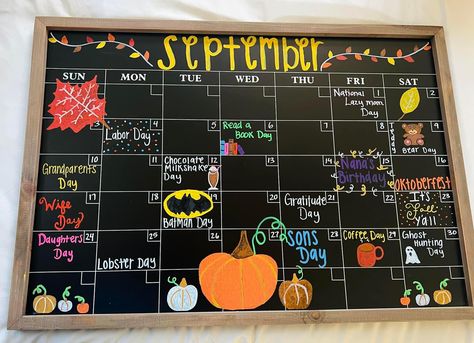 September Acrylic Calendar Ideas, Decorate Calendar Ideas, Fall Chalkboard Calendar Ideas, September Calendar White Board, October Calendar 2024 White Board, September Calendar 2023 Whiteboard, September Blackboard Ideas, September Chalk Calendar, Blackboard Calendar Ideas