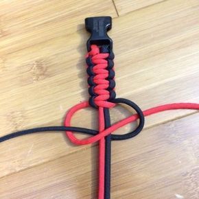 Paracord Bracelet Instructions Softball Paracord Bracelet Diy, Basic Paracord Bracelet, Para Cord Bracelet Diy, Paracord Lead Rope Diy, Simple Paracord Bracelet Diy, Paracord Bracelet Instructions, Bracelet Instructions, Paracord Bracelet Patterns, Paracord Armband