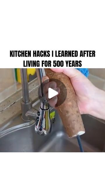 Martin Homehacks on Instagram: "Follow me @martinhomehacks for more hacks 🥰 Homehack 7. Kitchen hacks i learned after living for 500 years!  #diyhack #diyhacks #househacks #martinhomehacks #kitchenhack" Kitchen Hacks Cooking, Clever Kitchen Hacks, Kitchen Hacks Food, Amazing Food Hacks, Household Help, Hacks And Tips, Diy Crafts Life Hacks, Gadgets Kitchen Cooking, Organization Diy