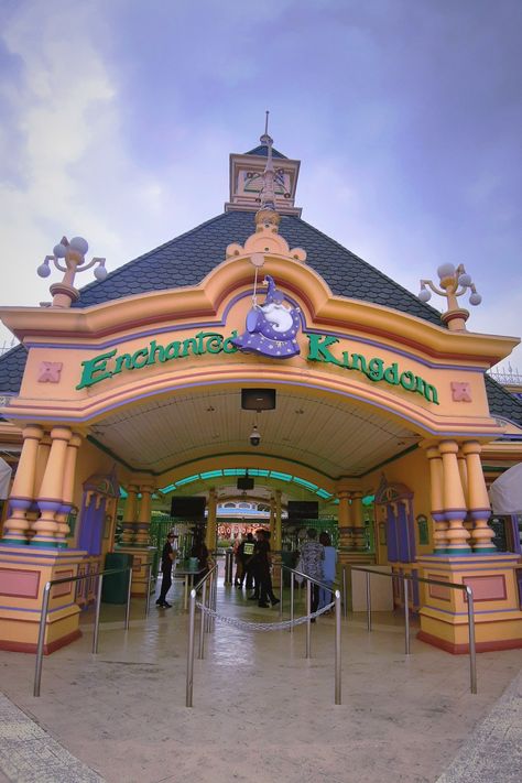 Enchanted Kingdom Philippines, Enchanted Kingdom, Fake Pics, Blue Butterfly Wallpaper, Manila Philippines, 2025 Vision, Travel Vlog, 2024 Vision, Butterfly Wallpaper