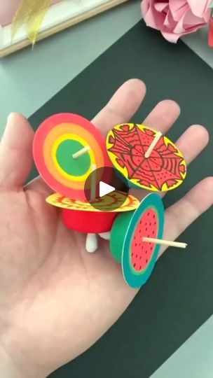 Preschool Art Activities, Crafty Kids, Paper Towel Roll Crafts, Spinning Top, Top Crafts, Wood Lathe, Woodworking Videos, Upcycled Crafts, Diy Wood Projects