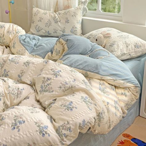 Pastel Blue Flowers Print Bedding Set - roomtery Bed Set For Twin Bed, Blue Love Shack Fancy Bedroom, Beds With Quilts, Periwinkle Bedding, Satin Bedding Aesthetic, Light Blue And Yellow Bedroom, Cute Comforter Sets, Pink And Blue Room Ideas, Comforter Sets Blue