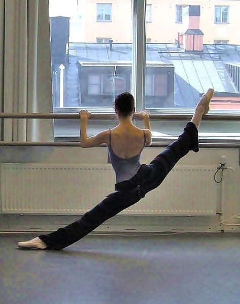 Dance Motivation, Dancer Lifestyle, Ballet Pictures, Ballet Beauty, Dance Dreams, Dance Tutorial, Ballet Inspiration, Ballet Clothes, Dancing Aesthetic