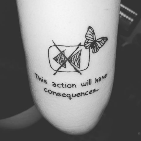 Tattoo for the video game "Life is Strange." Video Games Tattoo Ideas, Tattoo For Gamers, Horror Game Tattoo, Life Is Strange Tattoo Ideas, Gamer Tattoo Ideas, Video Games Tattoo, Gaming Tattoo Ideas, Video Game Tattoo Ideas, Strange Tattoos