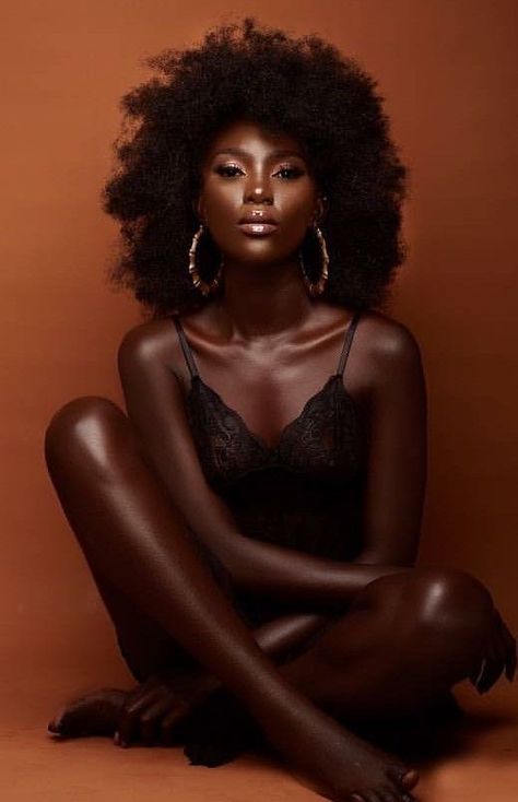 Dark Skin Beauty, Beauty Portrait, American Woman, Dark Skin Women, African Beauty, Dark Beauty, 인물 사진, Black Is Beautiful, African American