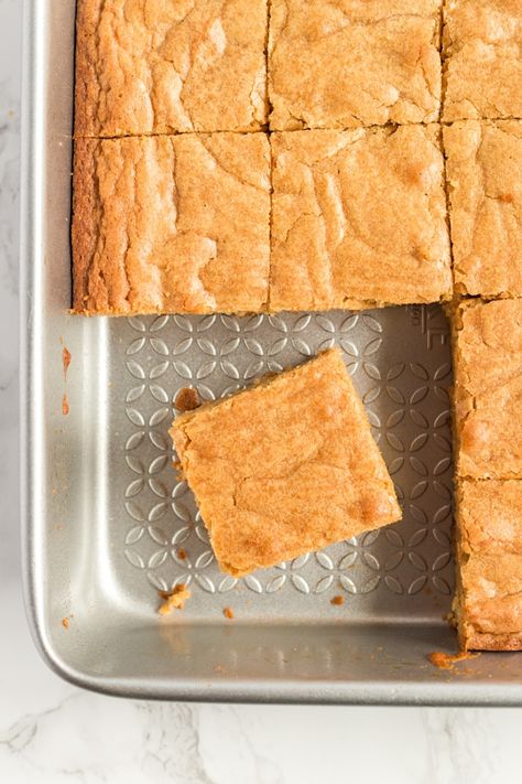 Easy Blondie Recipe, Best Blondies, Blonde Brownie Recipe, Blondies Recipe Easy, Blondie Recipe, Blondies Recipe, Blondie Brownies, Baking Recipe, Desert Recipes