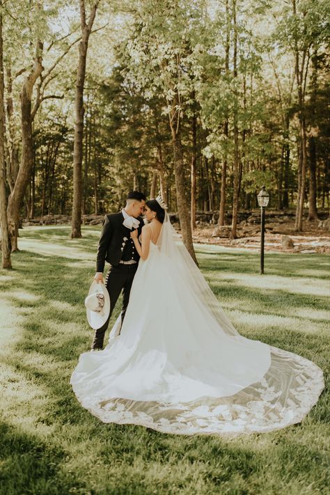 White Mariachi Wedding, Mexican Wedding Charro, Mexican Aesthetic Wedding Dress, Mexican Wedding Pictures, Mexican Wedding Tuxedo, Wedding Vaquero, Ranchero Wedding Dress, Charro Groomsmen, Rancho Wedding Mexican Outfit Guest