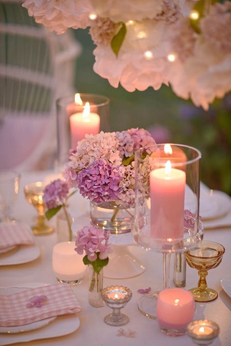 Romantic Dinner Tables, Wedding Reception Candles, Romantic Table Setting, Summer Table Settings, Candle Table Decorations, Romantic Table, Dinner Table Setting, Reception Centerpieces, Candle Table