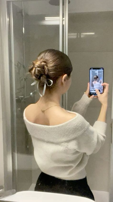 Unique Ballet Buns, Bun Hairstyles Ballet, Bow Hair Outfit, Bun Hairstyles With Bow, Ballet Class Hairstyles, Bun Bow Hairstyle, Cute Ballet Buns, Ballet Hair Styles, Bun With A Bow