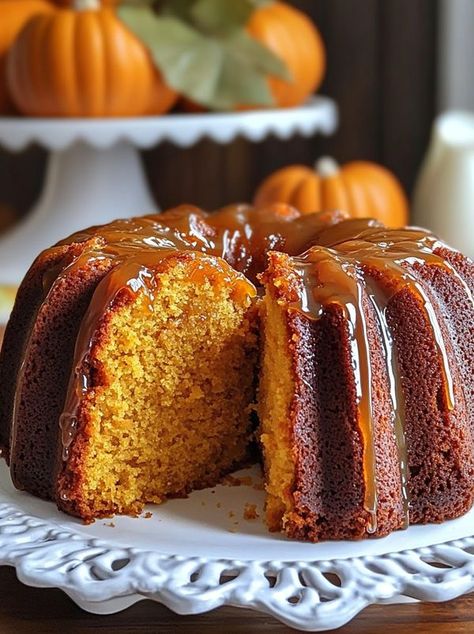 Spice Pound Cake, Pumpkin Pound Cake Recipes, Pumpkin Bundt Cake Recipes, Pumpkin Pound Cake, Buttermilk Pound Cake, Pumpkin Bundt Cake, Pound Cake Recipe, Homemade Pumpkin Puree, Poke Cake Recipes