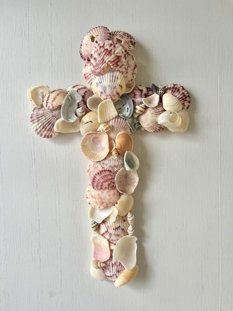 Crafts With Shells, Shells Crafts, Ocean Room Decor, Shell Hanging, Seashell Cross, Sea Shell Art, Shell Cross, Beach Room Decor, Beach Themed Crafts