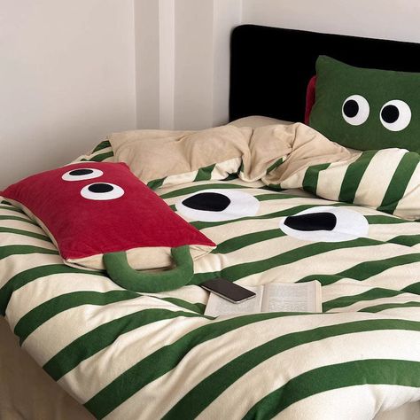 Snuggle up and stay cozy all night long with our Big Eyes Queer Thickened Warm Milk Velvet Four-Piece Coral Bed Set! Crafted from sumptuously soft velvet, this bed set is like a warm hug on a chilly night. With its thickened design, it locks in heat, keeping you snug and toasty without overheating. Embrace your inner kid with the playful cartoon stripes pattern and vibrant green and red colors. It's the perfect way to add a touch of fun and personality to your bedroom decor. Available in sizes f Colorful Whimsical Bedroom, Red Decor Bedroom, Maximalist Bedding, Colorful Bedroom Aesthetic, Coral Bedding Sets, Jungle Bedding, Coral Bed, Funky Bedding, Red Bedroom Decor