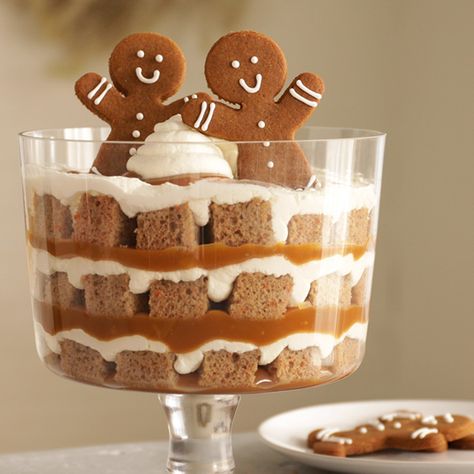 Gingerbread Desserts, Gingerbread Trifle, Trifle Bowl Recipes, Gingerbread Dessert, Trifle Dessert Recipes, Christmas Trifle, Desserts In A Glass, Best Christmas Desserts, Christmas Desserts Easy