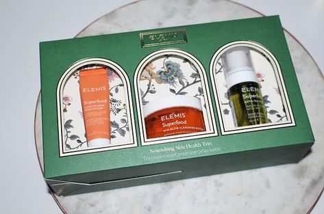 Best Elemis Christmas Gift Skincare Sets 2021 30% Off! |AD 7 Relaxing Candles, Gel Mask, Candle Glow, Facial Wash, Eco Gifts, Christmas Gift Sets, Rose Oil, Holiday Packaging, Beauty Lover