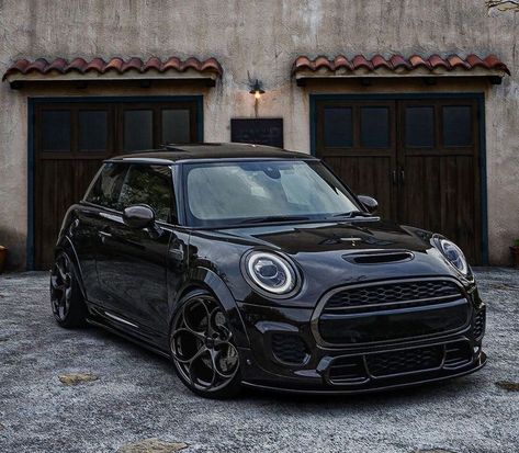 Mini Cooper 4 Door Aesthetic, Mini Cooper Photography, 4 Door Mini Cooper, Black Mini Cooper Aesthetic, Mini Cooper Modified, Mini Cooper Aesthetic, Mini Cooper 4 Door, Mini Cooper S F56, Mini Cooper 2017