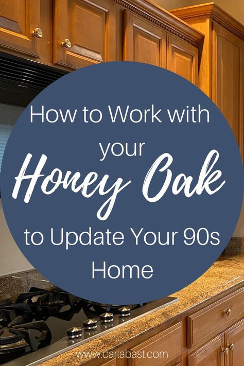 Easy ways to make oak look modern. Oak trim and oak kitchen ideas. Fresh ideas for oak cabinets. Honey oak kitchen ideas. 1990s home remodel ideas. is oak wood out of style? How to make oak cabinets more modern. How do you make oak trim look more modern? How do you modernize a 1990s home? Update a 90s home on a budget. Updating 90s Home before and after. Oak Kitchen Ideas, Updating Oak Cabinets, Honey Oak Trim, Small Kitchen Colors, Oak Kitchen Remodel, Oak Wood Trim, 90s House, Modern Wood Kitchen, Honey Oak Cabinets