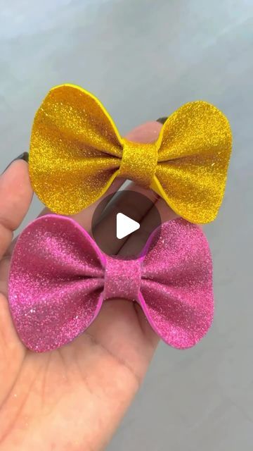 Simran on Instagram: "DIY beautiful hair bow clips || Amazing 😻 Glitter foam sheet bow clips || 😍handmade bow clips    #diy #new #instagram #instagood #instalike #instadaily #trending #trendingreels #diybows ##handmade #bow" Diy Bow Hair Clips, Bow Clips Diy, Hair Bow Clips, Handmade Hair Clip, Diy Bows, Glitter Hair Bows, Handmade Hair Bows, Instagram Diy, Foam Sheets