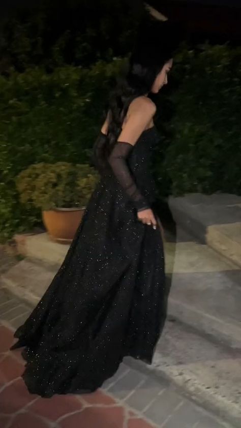 Black Sparkly Prom Dress, High School Dance, Prom Inspiration, Black Sparkly Dress, Sparkly Prom Dress, Sparkly Prom Dresses, Gorgeous Prom Dresses, Strapless Dresses, Stunning Prom Dresses