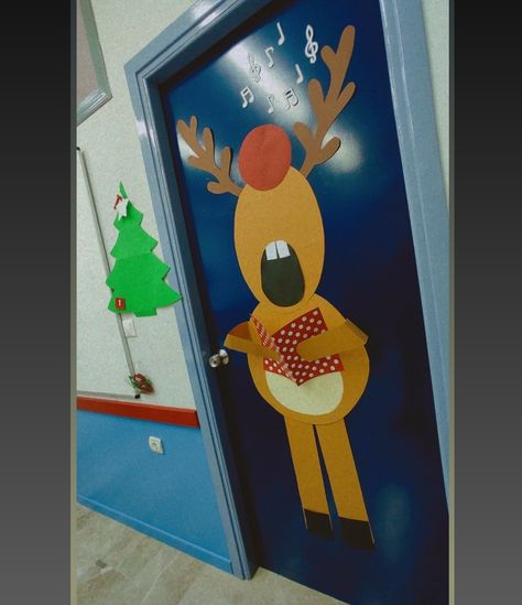 Singing Reindeer Door Decoration, Reindeer Decoration, Reindeer Craft, Door Decorations Classroom, Classroom Door, Door Decoration, School Crafts, Door Decorations, Reindeer